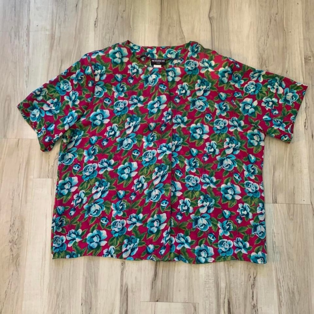 Vintage 1980's Red floral button up short sleeve shirt with shoulder pads